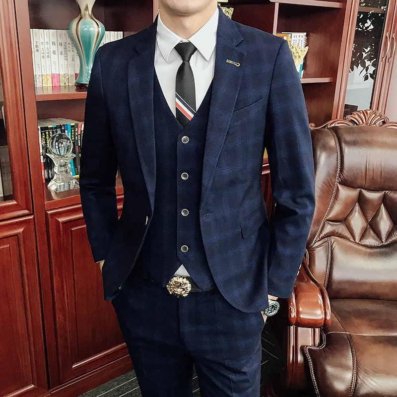 

Boutique (suit + vest + trousers) business party groomsmen fashion Korean version of the three-piece self-cultivation plaid suit