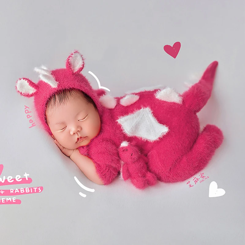 

Newborn Photography Outfit Pink Furry Dinosaur Costume Set Dragon Year Posing Backdrop Props Studio Shooting Photo Accessories