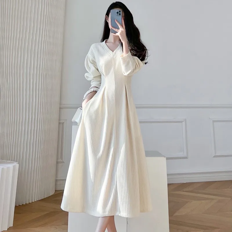 

2023 Dress White V-neck French Women's Spring And Autumn New Style Slim Retro Long Free Shipping