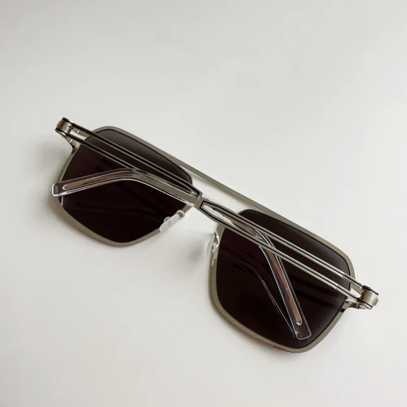 Deutschland Marke Design Schraubenlose Sonnenbrille Titan Ultraleicht Platz Mode Männer Sonnenbrille Große RIKU Gläser Auge Hohe Qualität – Detail 37