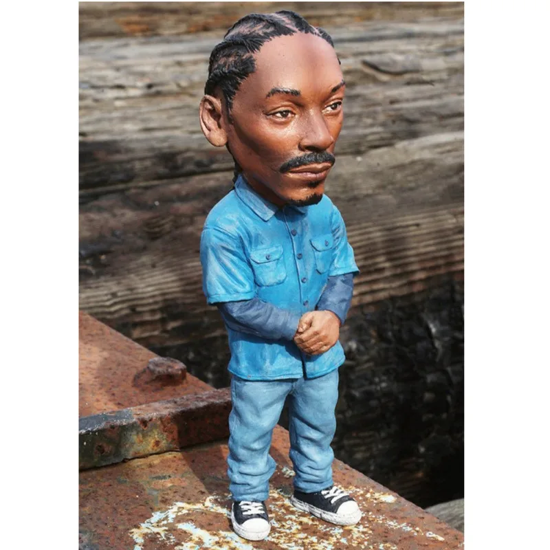 

Rapper Star Cool Hip Hop Guy Ornaments Creative Desktop Statue Home Living Room Office Decoration Sculpture Craft