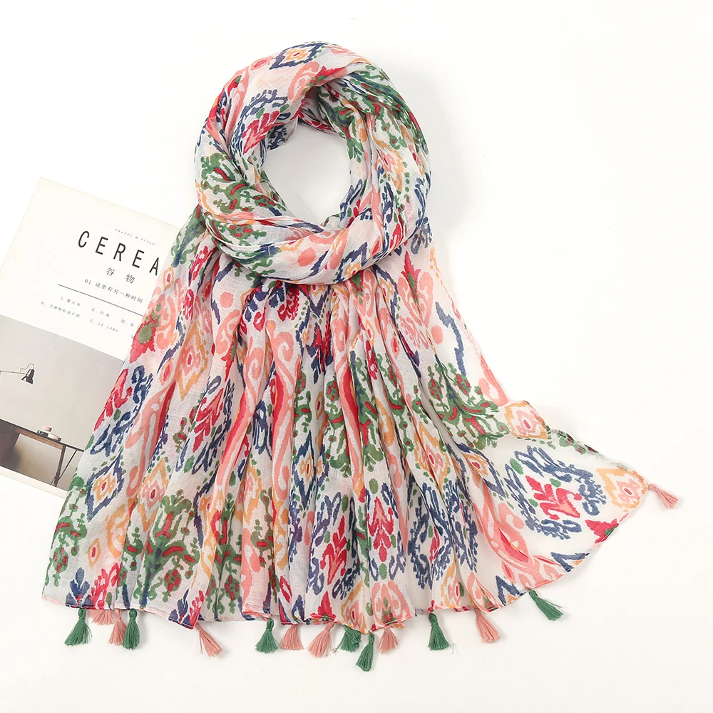 Женский шарф из вискозы в испанском стиле