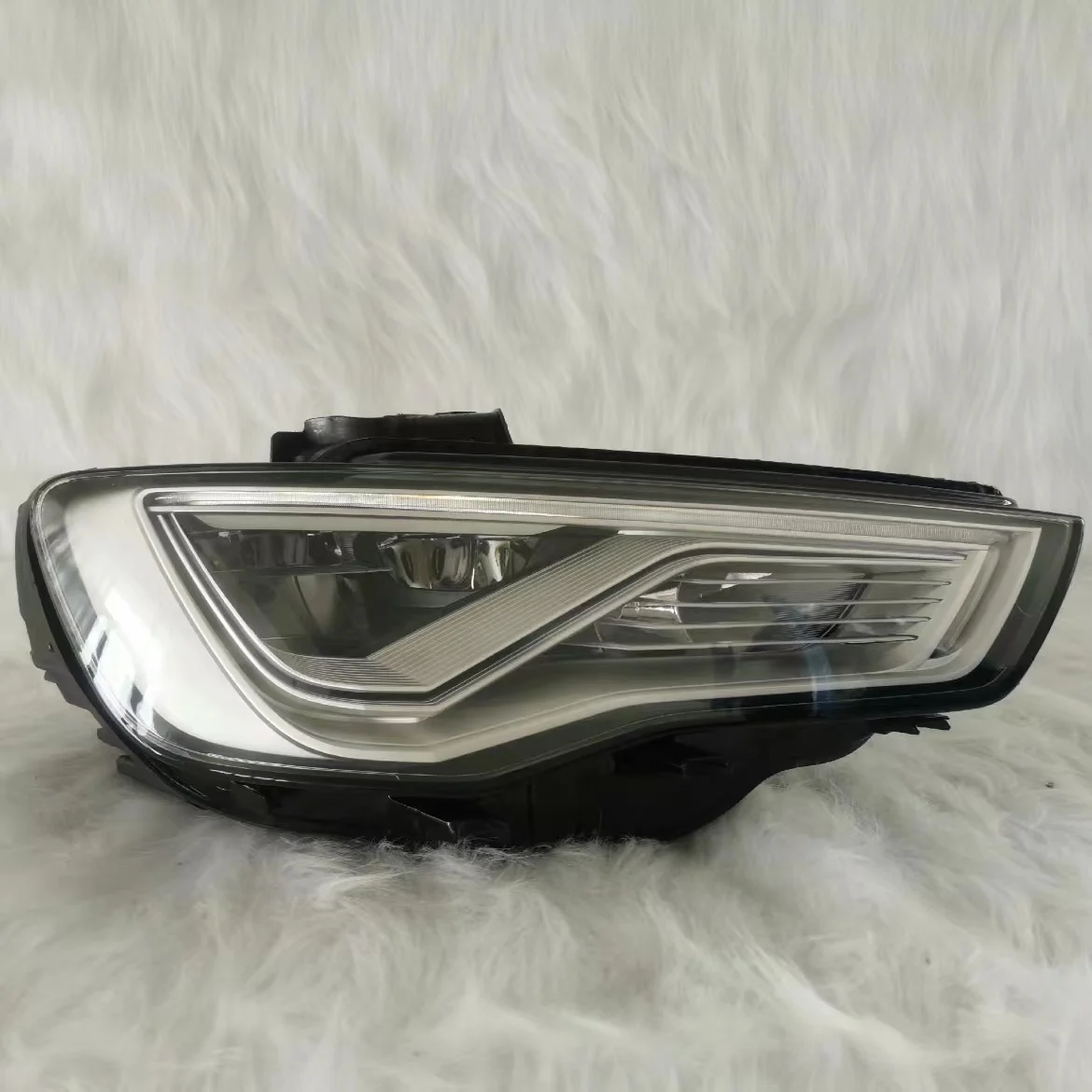 

For Audi A3 Headlight 2014-2016 Audi RS3 Headlight High Configuration Audi S3 Matrix LED Lamp Plug And Play European version