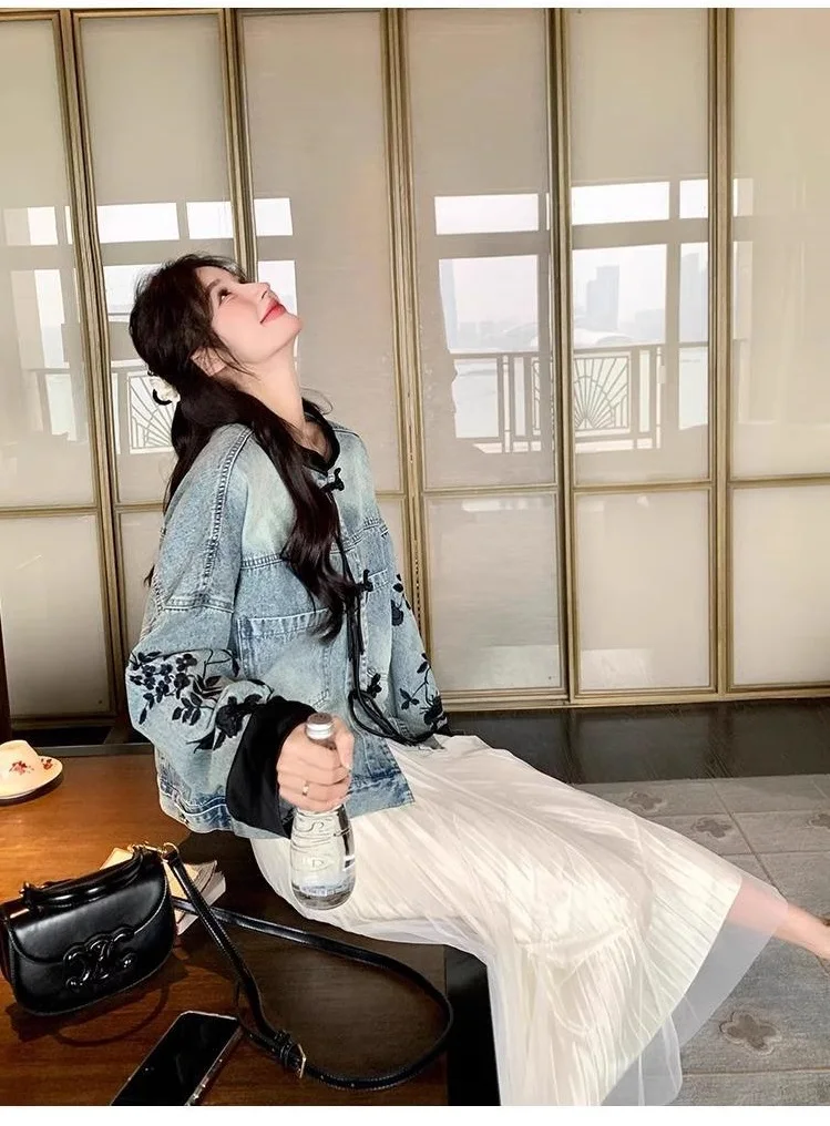 Chic Denim Jacket Women's Outwear 2026 Spring Autumn New Chinese Loose Embroidered Plus Size 3XL Jeans Short Coat Tops