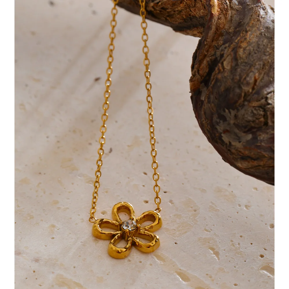Yhpup Stainless Steel Flower Pendant Necklace Waterproof