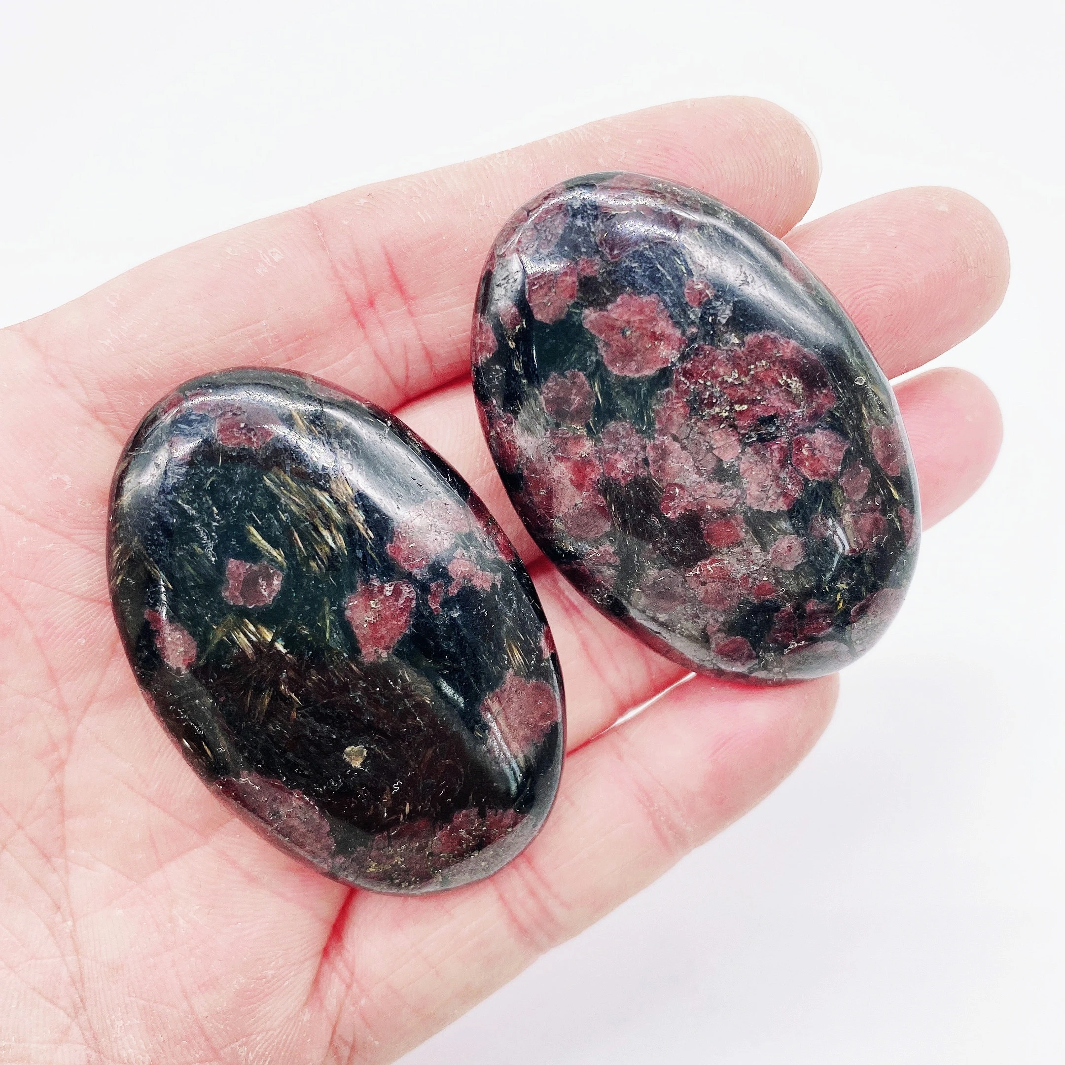 Natural Garnet Energy Reiki Stone Palm Elliptic Decoration Natural Stones 1pc