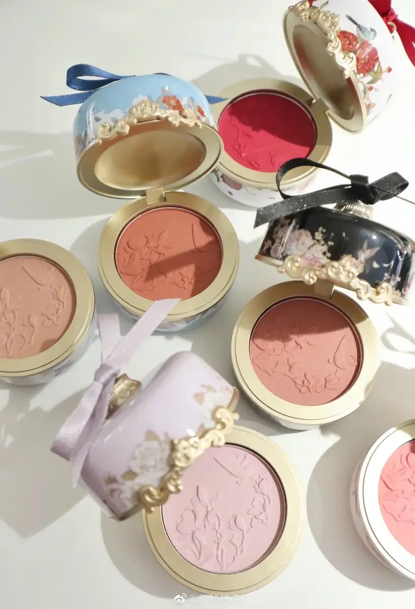 

Flower Knows Flortte God Embossed Blush Classical Chinese Style Monochrome Matte Blush Fairy