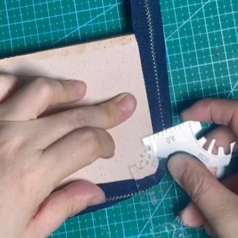 2개/세트 DIY 가죽 공예 벤딩 보조 도구 아크릴 투명 지퍼 코너 피팅 도우미 가방 제작용 교정 및 성형 도구