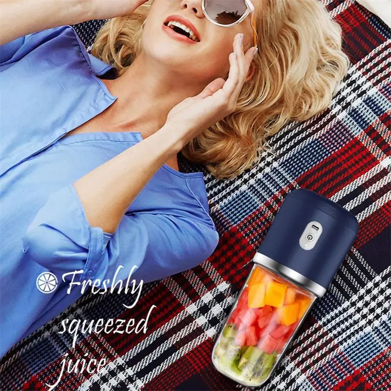 Fruit Juicer Blue/Pink Portable Small Electric Juicer Stainless Steel Blade Cup Juicer Fruit Automatic Smoothie Blender Kitchen Tool 1pc fruit juicer