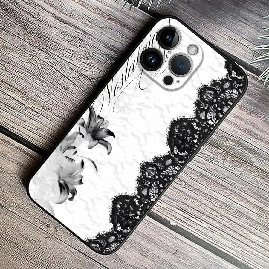 Elegant Retro Lace Art Phone Case - Stylish Protective Cover