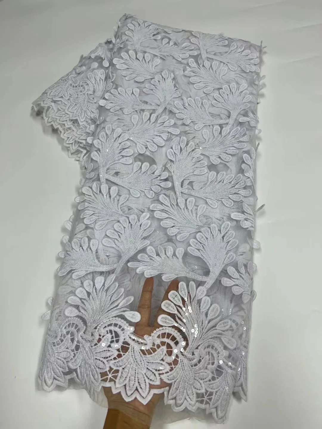 

New Design African 5 Yards Lace Fabric High Quality Nigerian Sequin Milk Silk Tulle Lace French For Women Celebration Prom Dress