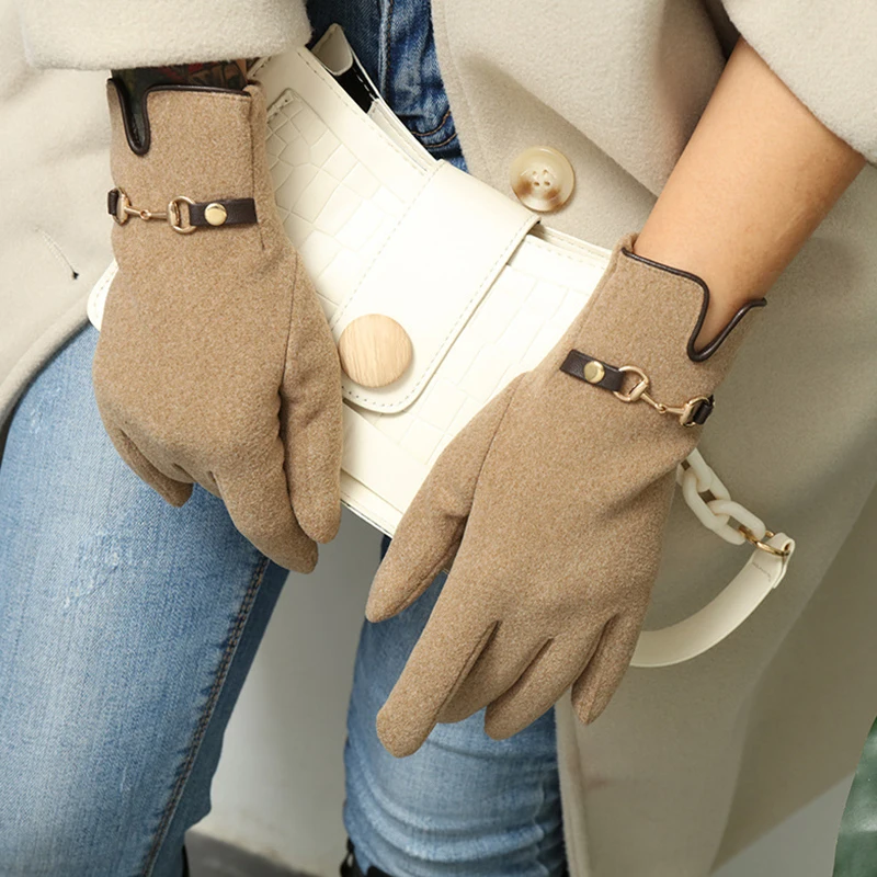 

New Fashion Winter Gloves For Women Metal Button Warm Windproof Velvet Suede Leather Gloves Touch Screen Cycling Driving Gloves