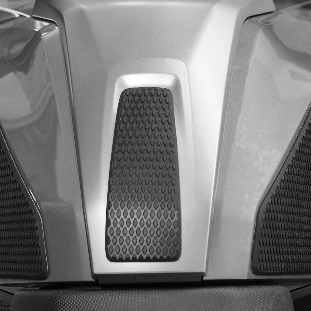 Motorcycle Tank Traction Pad Anti Slip Sticker Gas Knee Grip Protector For BMW F900XR 2020 2021 2022 2023 2024