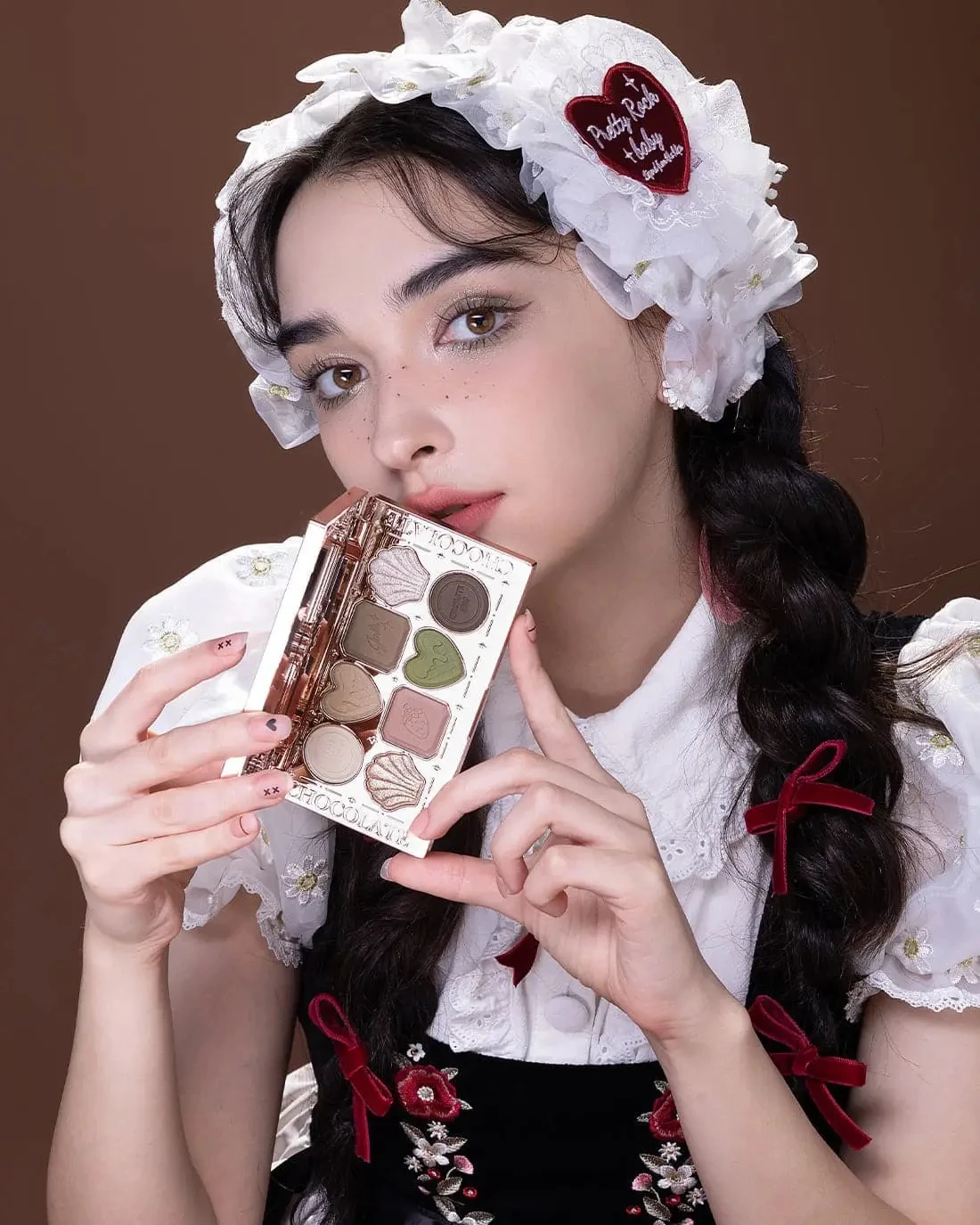 Flower Knows 8-Color Eyeshadow Palette Image 9