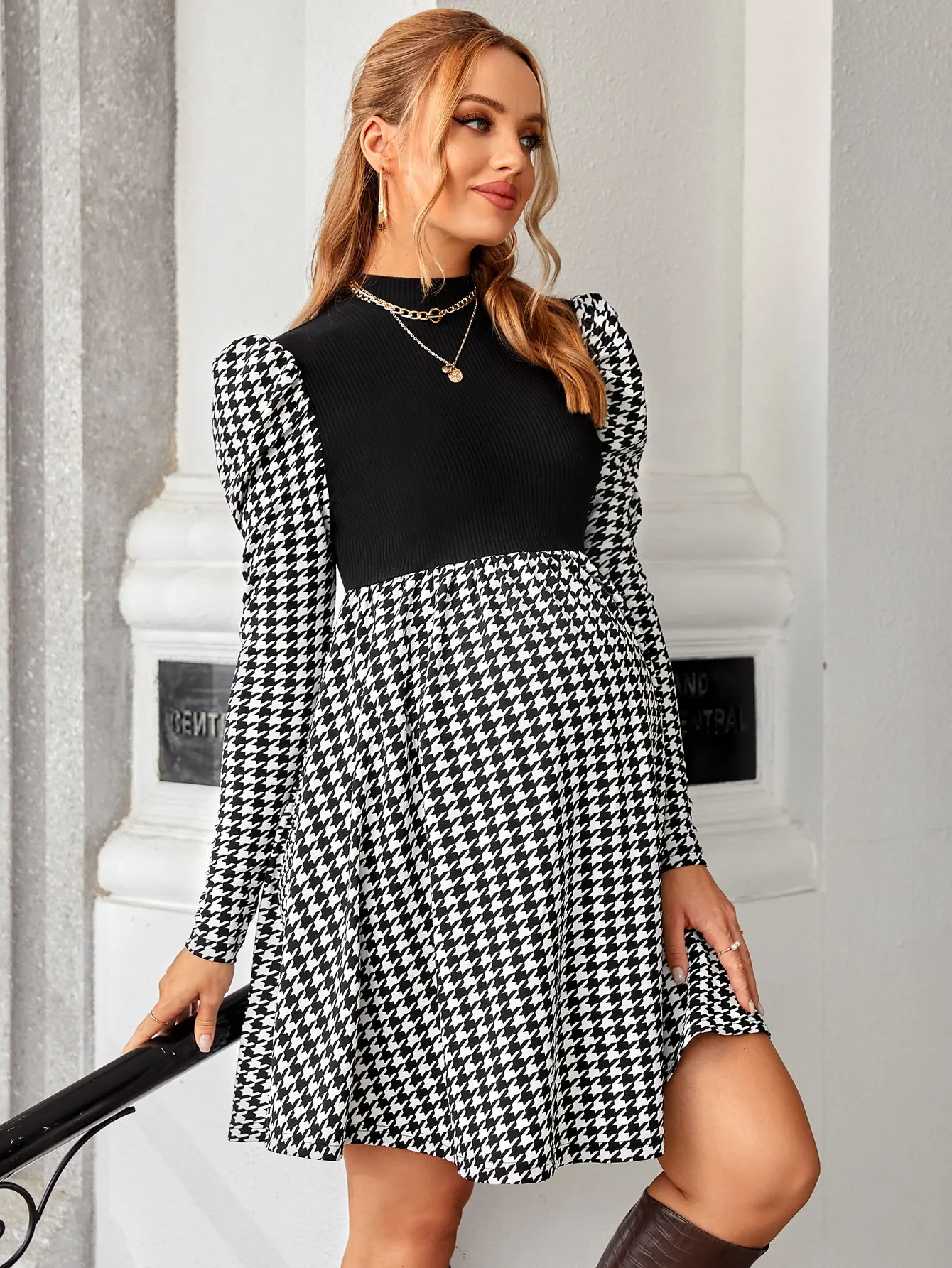 Pregnant Woman Plaid Dress Long Sleeved Skirt