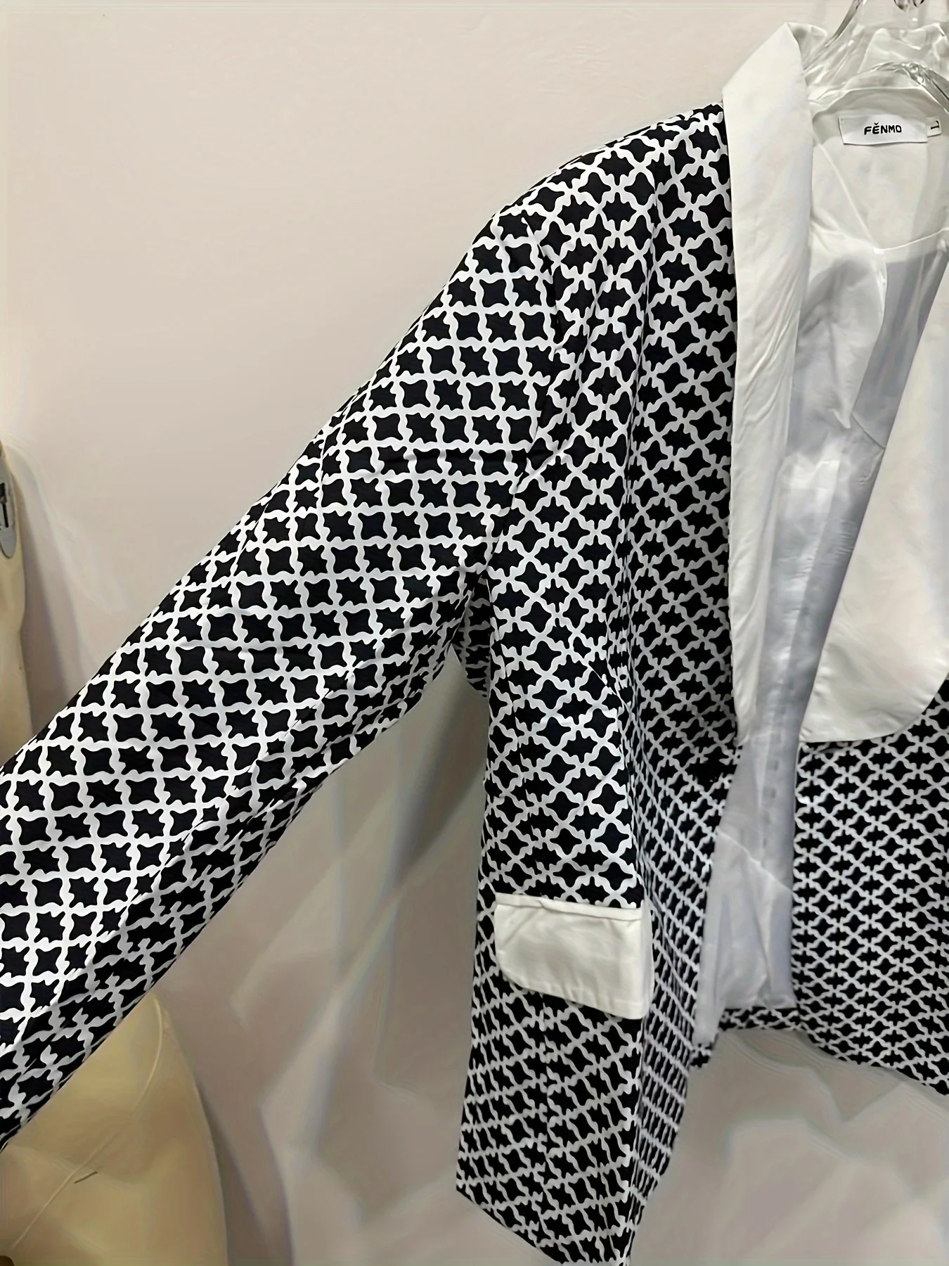 Men's Casual Blazer Jacket Slim Fit Stylish Geometric Print Design Color Block Stripes Comfortable Loose Outerwear for Business