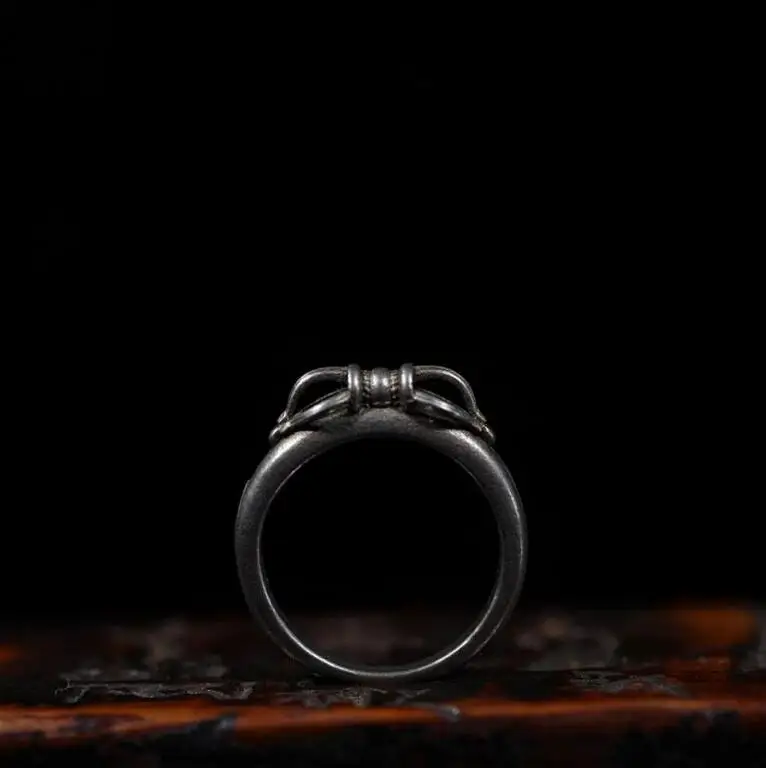 Старые мерцающие железные трусики из метеорита, модная статуя Будды, статуя Будды