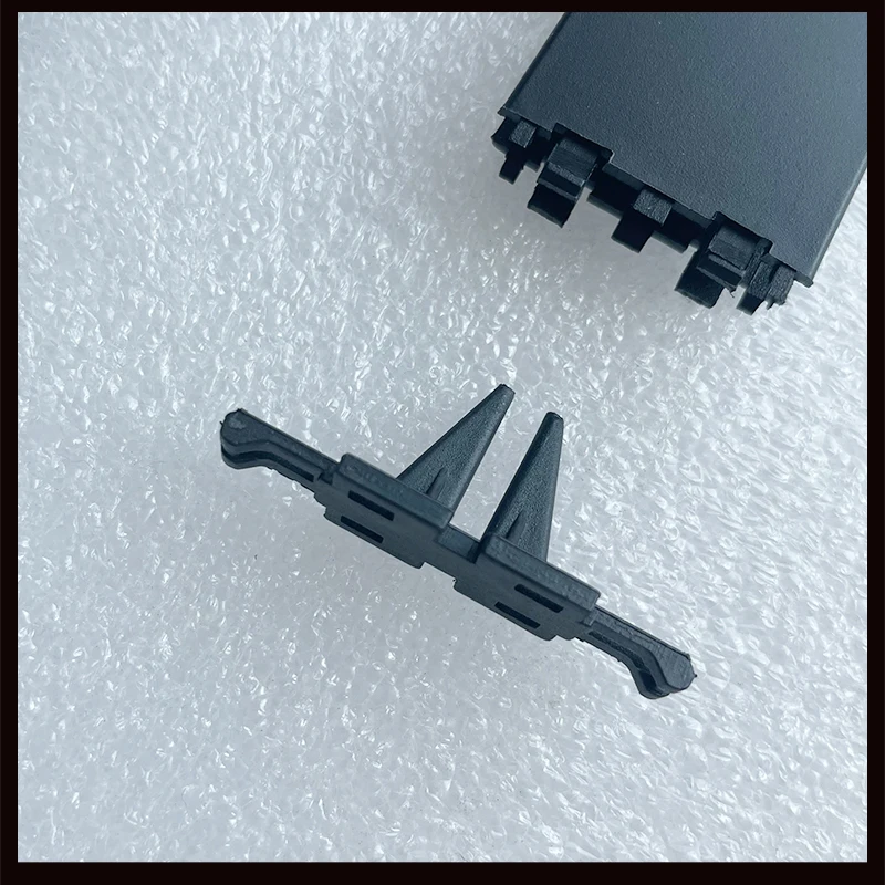 Air conditioning air outlet blades are suitable for quattroporte ghibli air conditioning buckle clamp adjustment