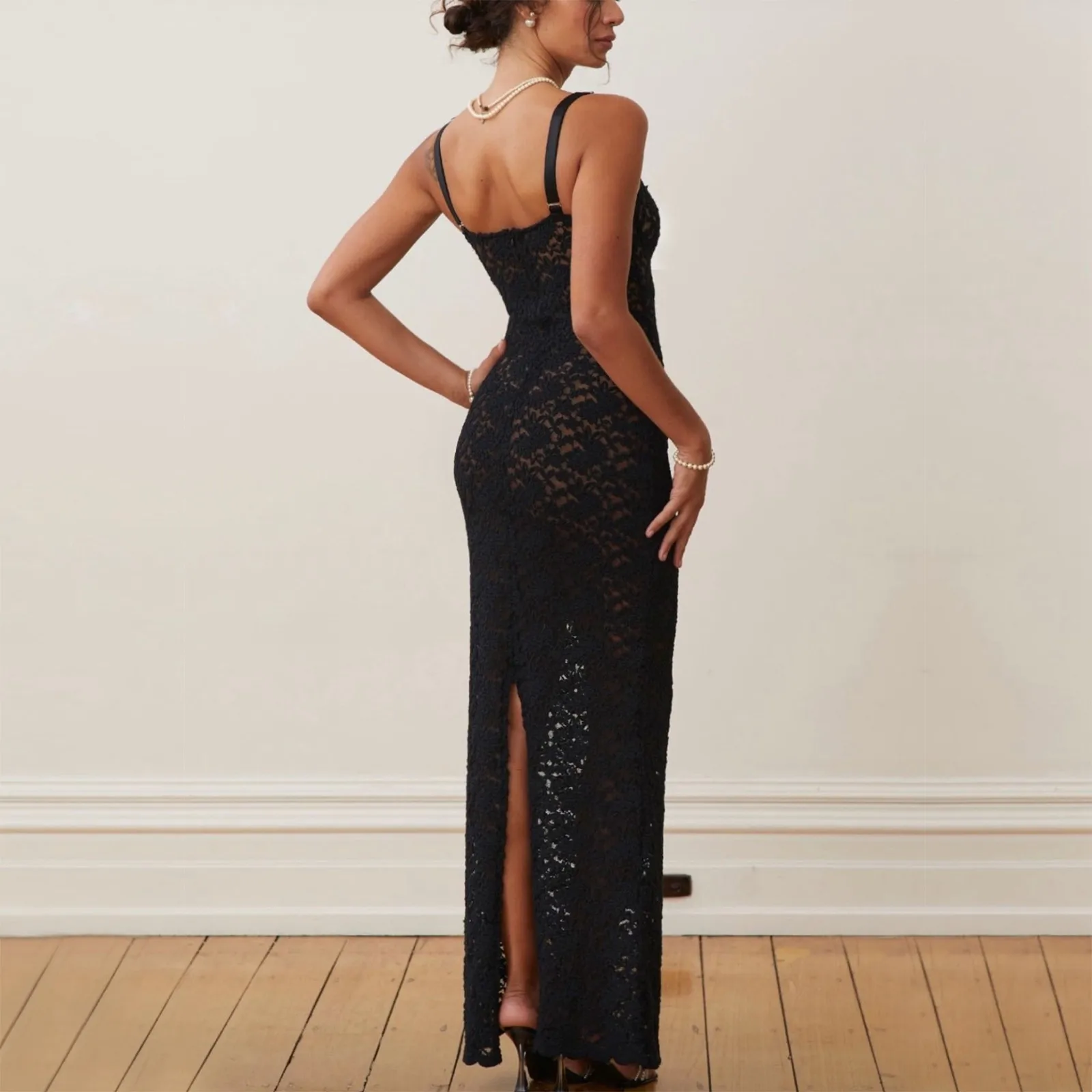 Рисунок 3 - Женские высокие платья на бретельках