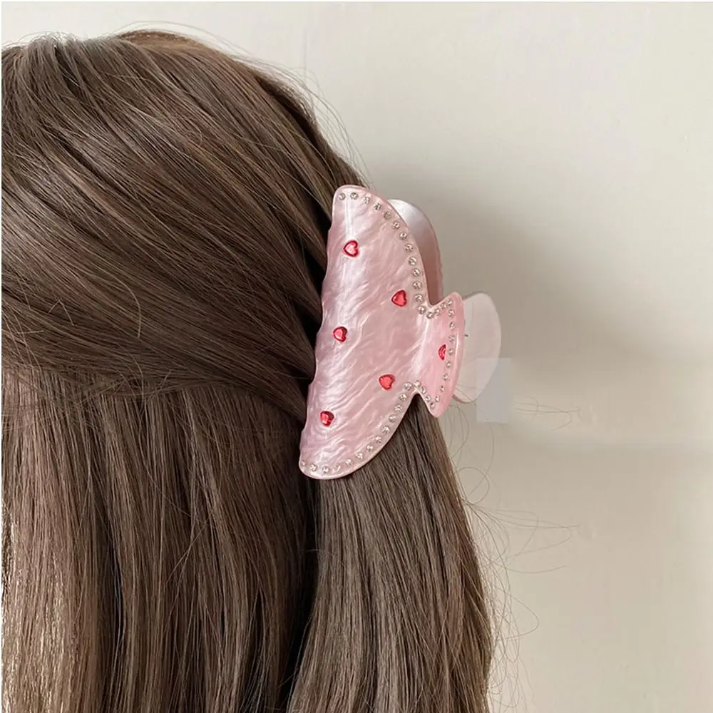 

Pearl Love Heart Hair Claw Cute Hair Clip Rhinestone INS Shark Clip Hairpin Headwear Acetic Acid Hair Clip Girls