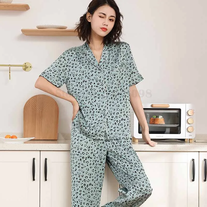 

Атласная пижама с леопардовым принтом женское летнее белье с коротким рукавом штаны Домашняя одежда пикантная Пижама с воротником с лацканами одежда для сна