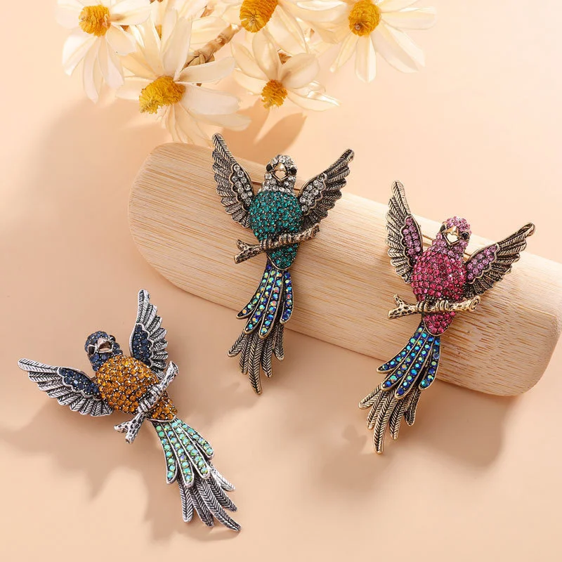 

Rhinestone Fashion Bird Brooches For Women Parrot Pin Bid Brooch Vintage Style 2 Colors Available High Quality
