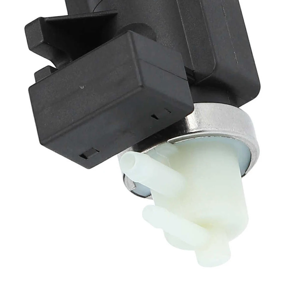 A0051535528 a0061536628 0041539328 0051535528 Emissions vakuum  