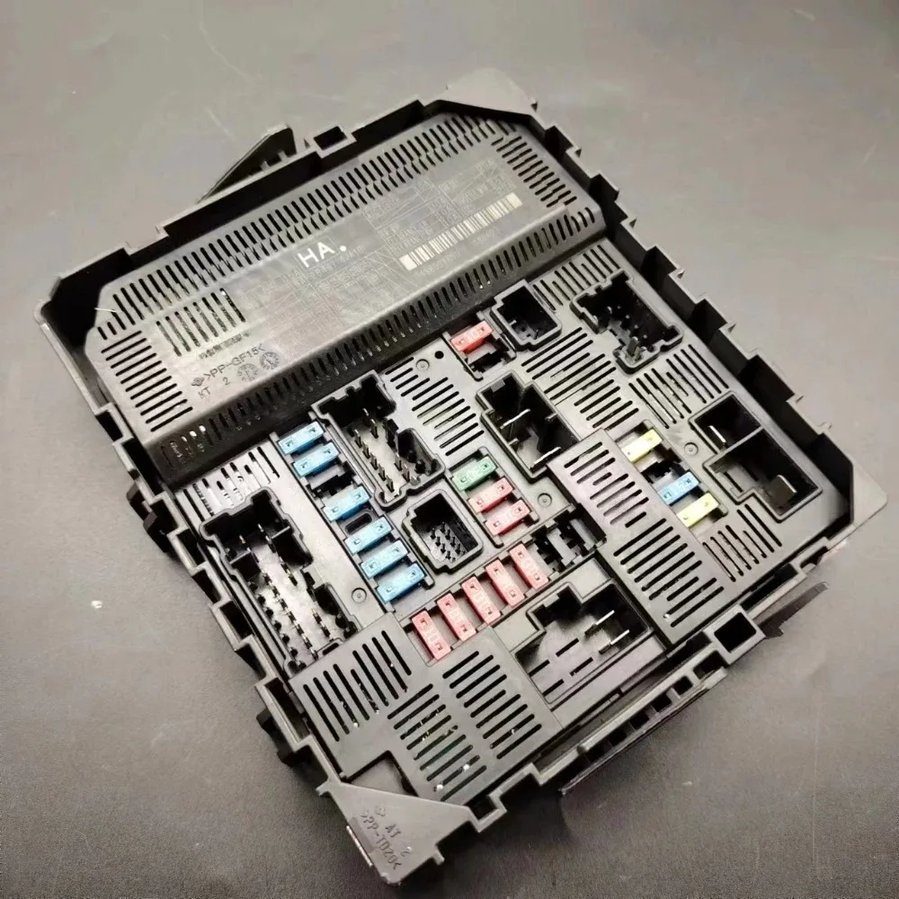 Relay Fuse Box For Nisan Navara 1pcs HA 284B74JA1B