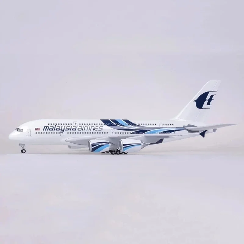 

46CM 1/160 Airplane Airbus 380 A380 Malaysia Airline Model Light Wheel Diecast Plane Collection Airliner Gift Toys Kids Display