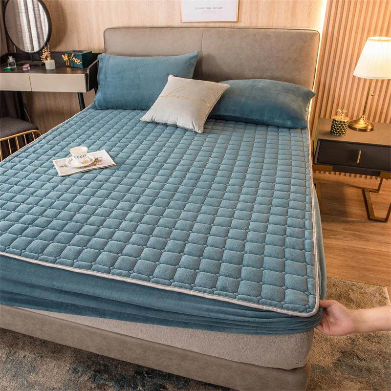 Velvet mattress cover