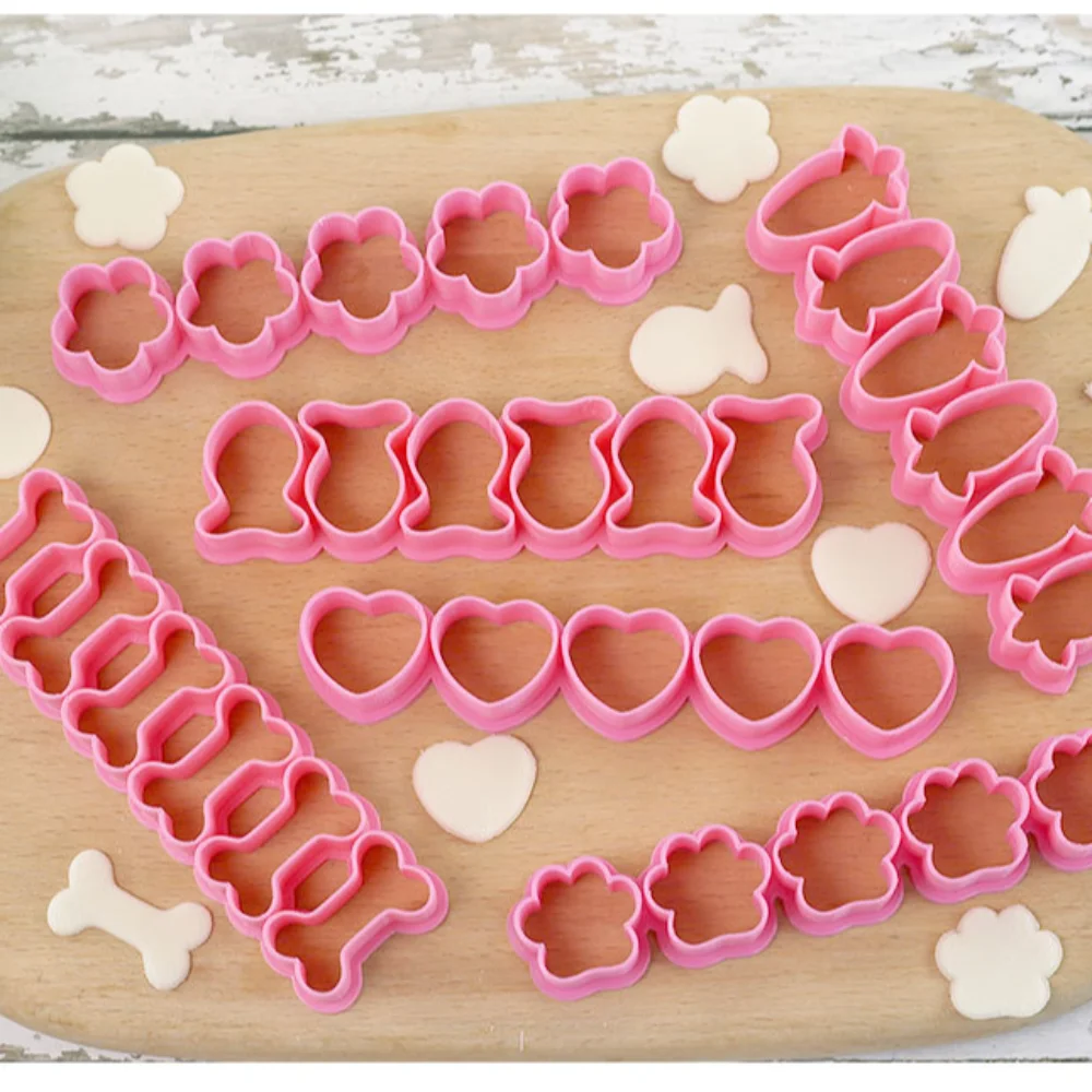 Fish Shaped Treats Cookie Cutters Plastics Small Bone Baking Mold Mini Goldfish Dog Paw DIY Cake Mould Pet Baking Tools cookie cutter baking mold cookie mould baking decorating tools