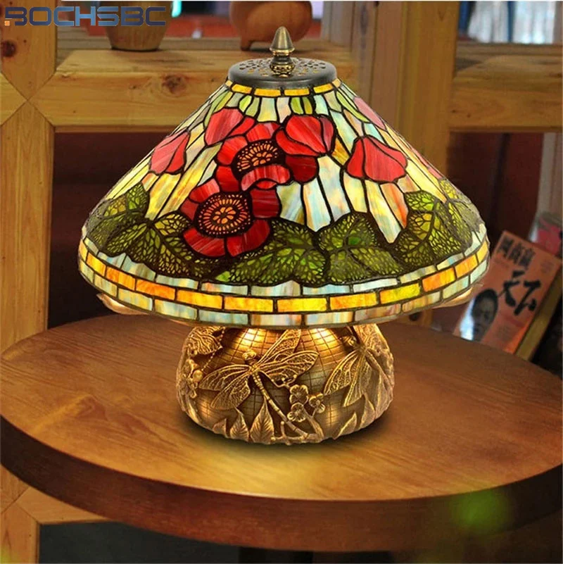 【 アンティーク 】 ステンドグラス／テーブルライト／トンボ／立体ガラス アンティーク 】 ステンドグラス／テーブルライト／トンボ／立体ガラス