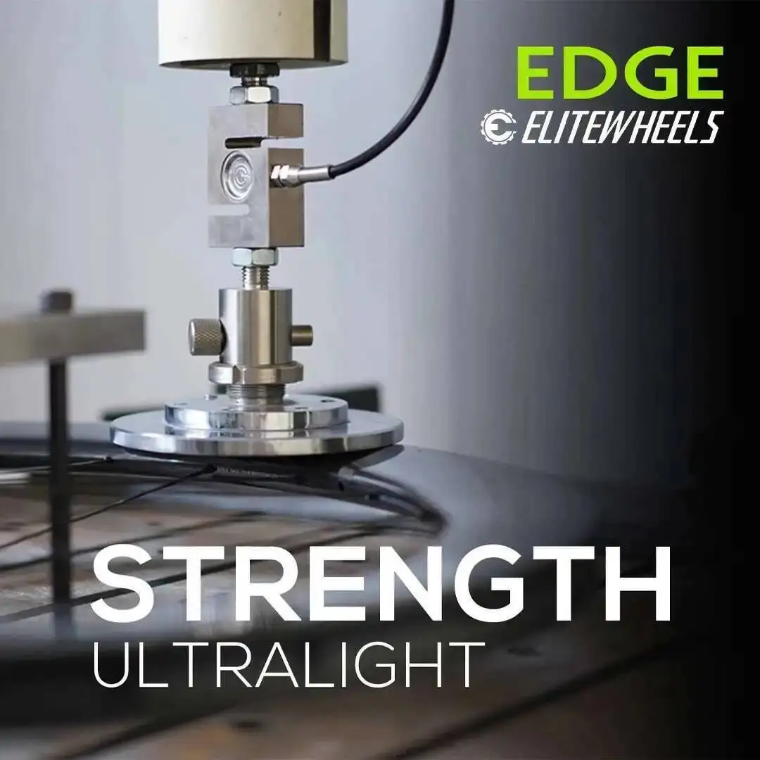 【美品 走行僅か】 EliteWheels Edge カンパニョーロQR 付き ELITEWHEELS EDGE 超軽量 1314 グラムロードディスクカーボン