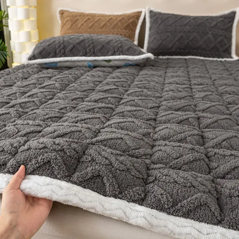 Thick Fleece Mattress Pad Warm Coral Fleece Bed Blanket Pads for Winter Solid Color Mattress Protector Cover for Double Beds