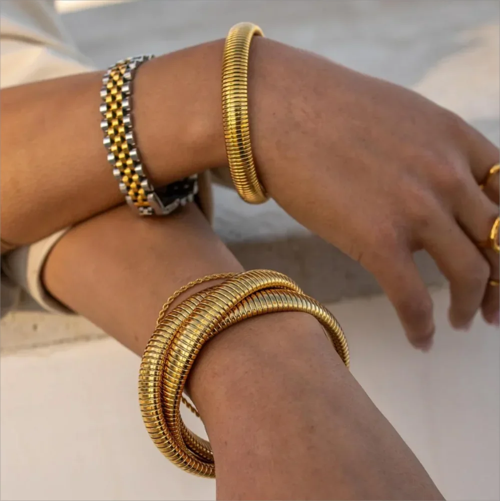 Luxurious Waterproof 18K Gold-Plated Stainless Steel Retro Bracelet