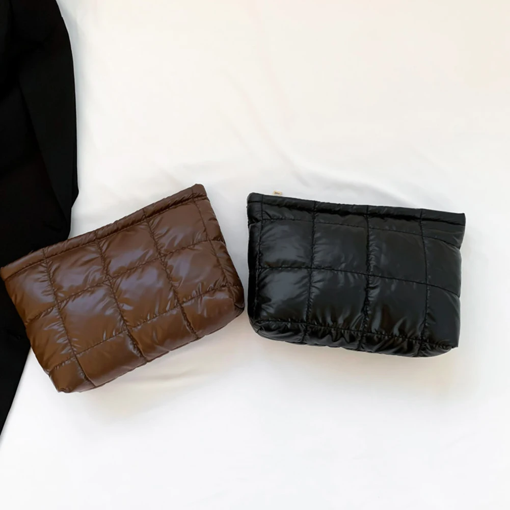 Women Makeup Bag Padded Quilted Makeup Storage Bag Large Capacity Makeup Organizer Bag Solid Color Travel Cosmetic Bag