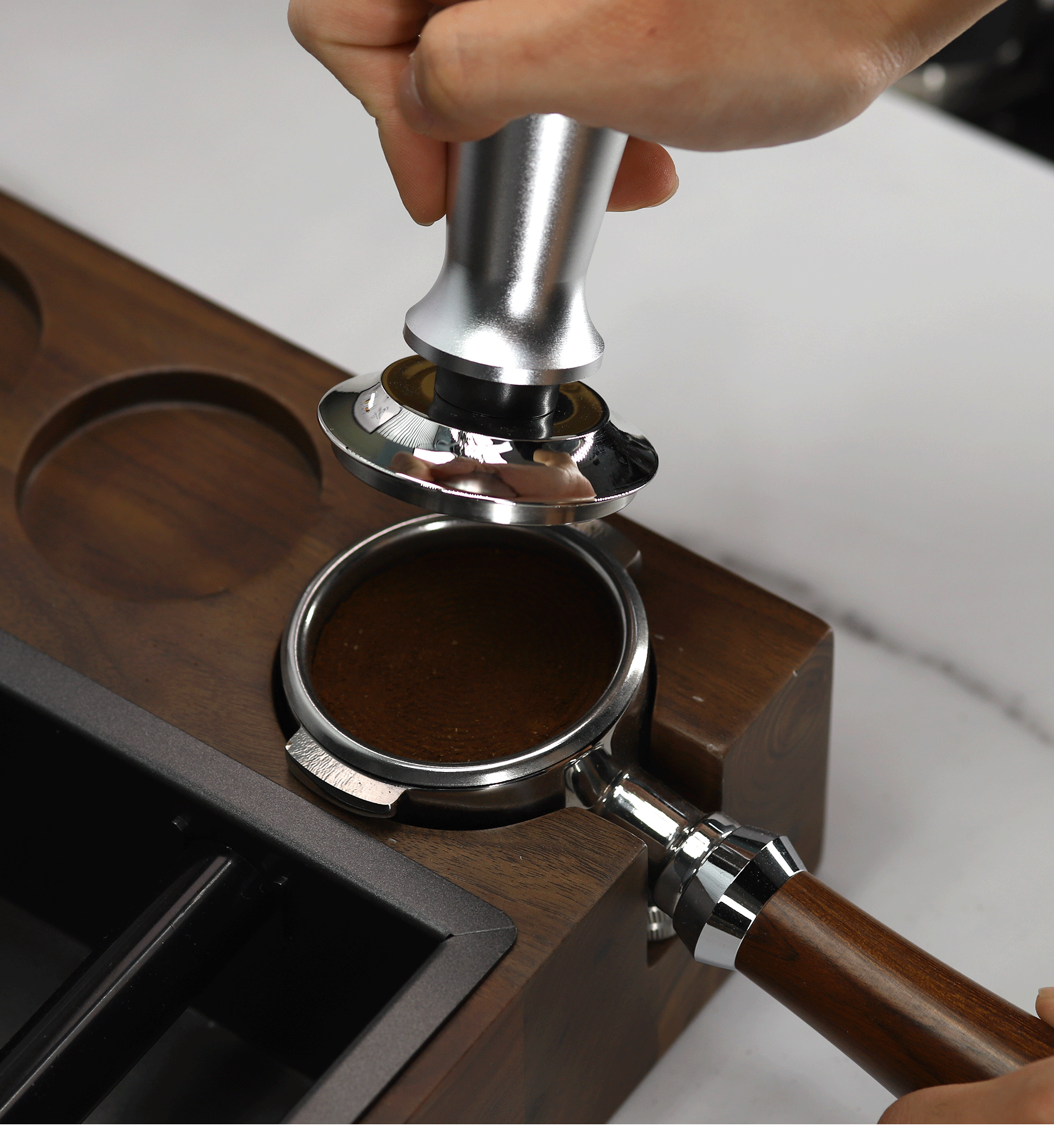 Pressino Caffè Espresso Pressino Per Caffè Espresso Regolabile, Per Portafiltro 53 Mm, Molla Da 13,6 Kg, Base In Acciaio Inox Pressino Con Livella Integrata