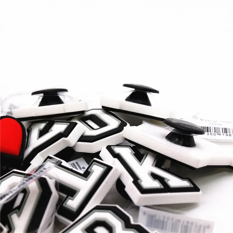 Shoe Charms Shoe Decorations 26 Letters Shoe Charms Decoration PVC Red Heart Shoe Buckles Accessories fit Bands Wristband Kids Party X-mas Gifts
