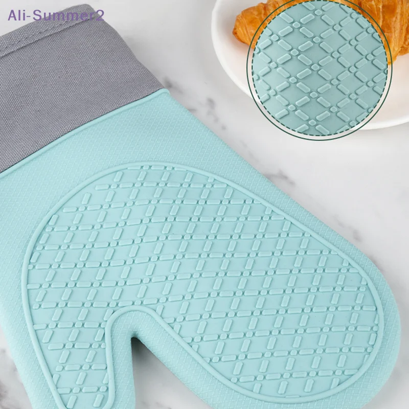 Cute Silicone Insulated Oven Mitt - Heat Resistant Baking Glove