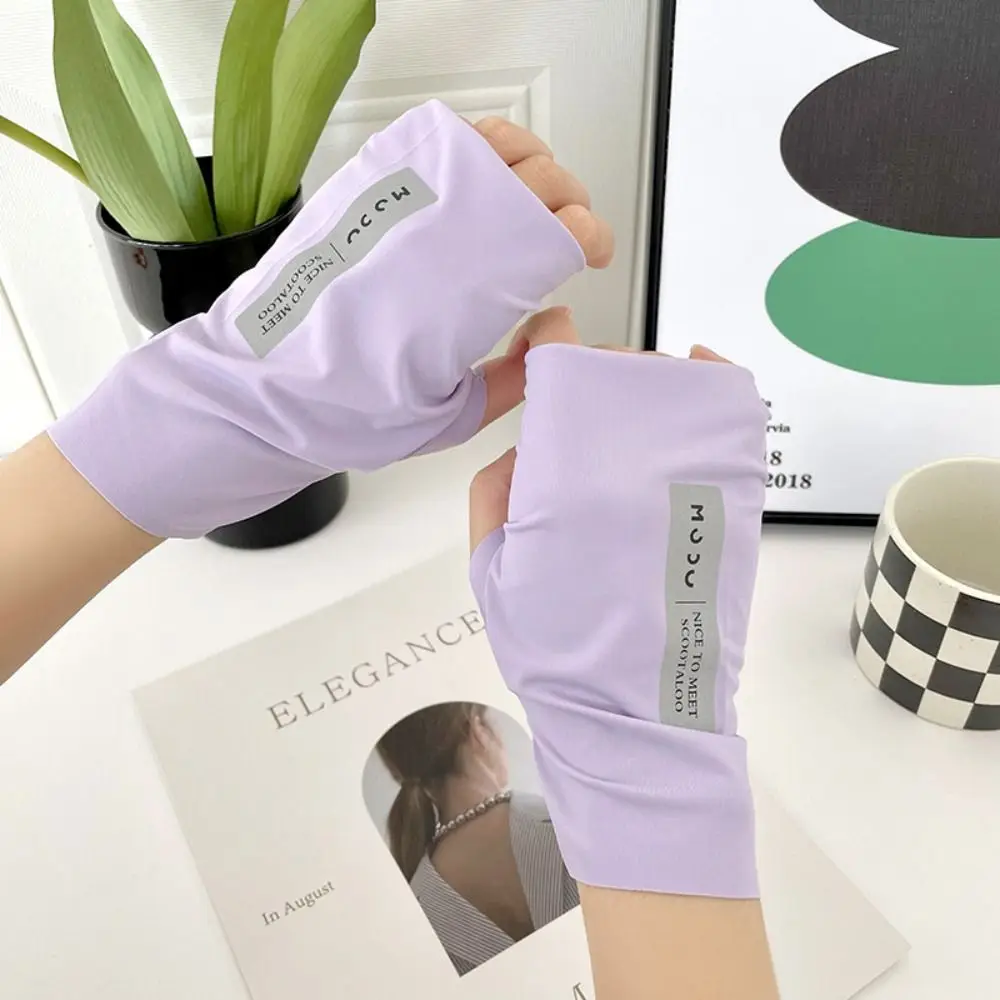 

Touch Screen Gloves Sun Protection Gloves Non-slip Gloves Half Finger Sunscreen Ice Silk Gloves Summer Sweat-absorbing