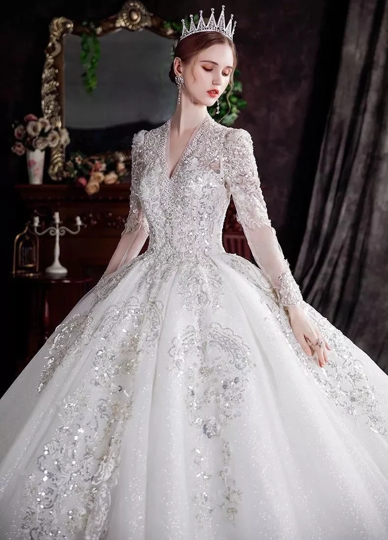 Audrey Hepburn Wedding Dress: The Timeless Elegance You Can Wear Today, image size:790x1100