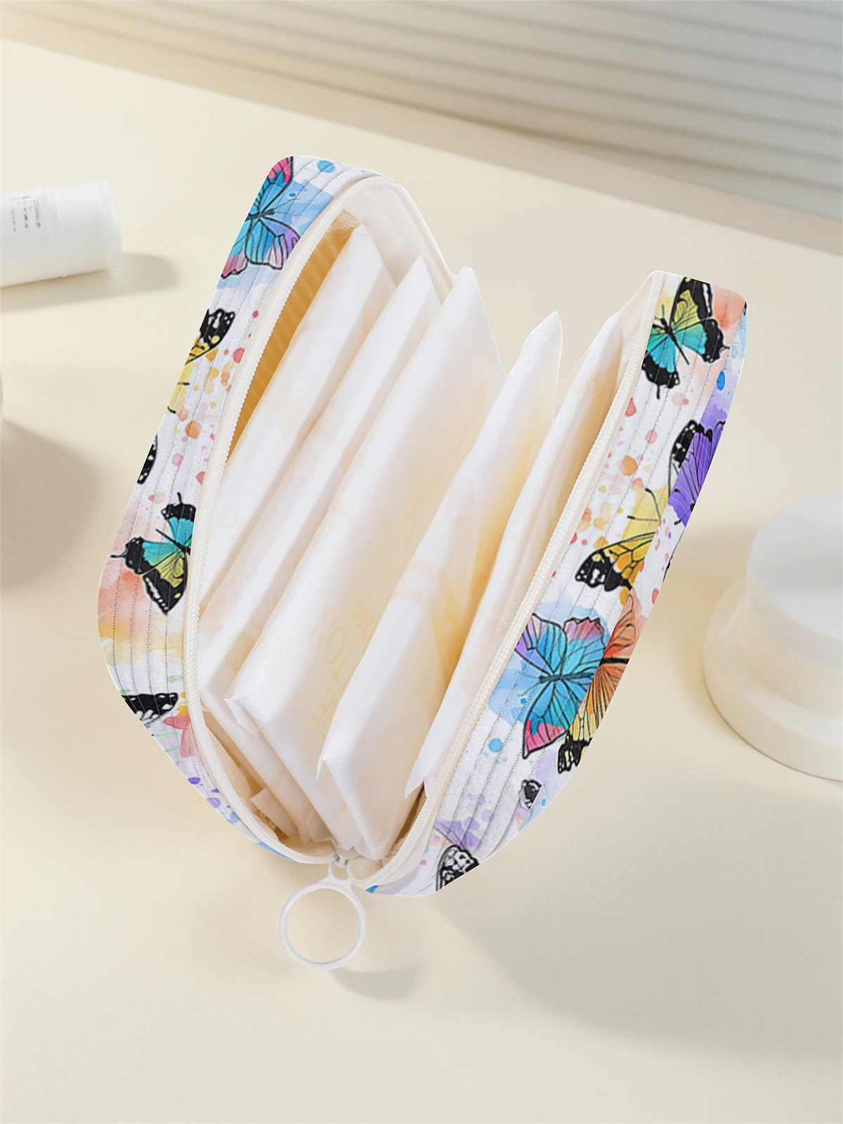 Butterfly pattern printed sanitary napkin storage bag, women's lightweight tissue bag, sanitary tissue bag