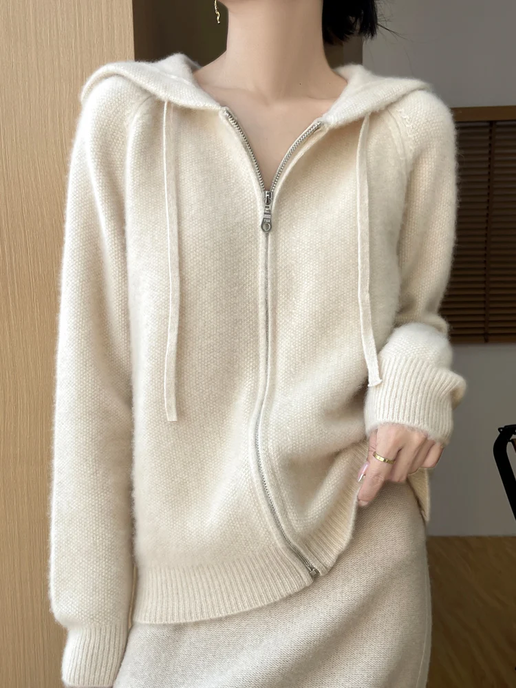 Lightweight Merino Wool-Cashmere-Silk Raglan Sweater