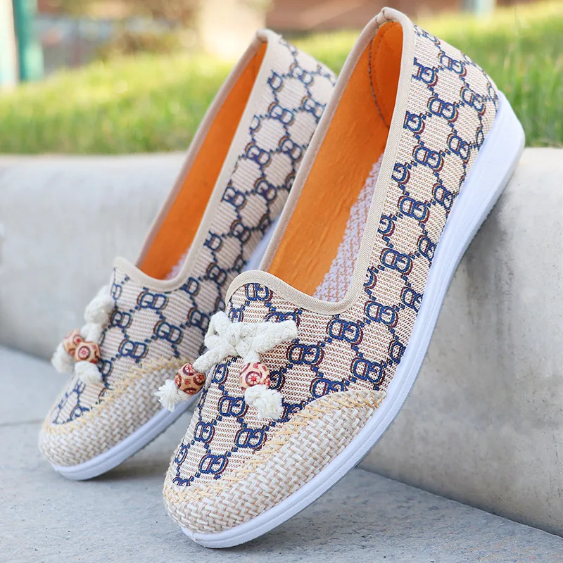 Early Autumn 2023 Comfortable Soft Sole Fashion Mom's Shoe Cover Flat Heel Women's Single Shoe Casual Versatile Women's Shoe