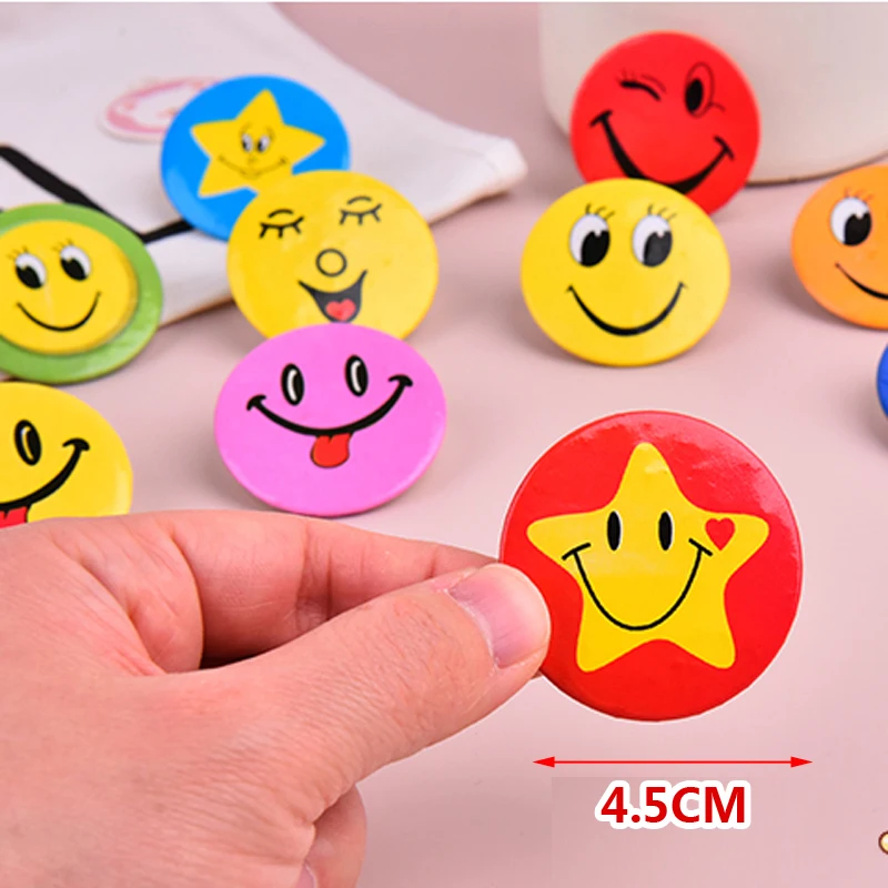 Badges Smiley Métal – Lot De 40 Pins Souriants – Épingle à Revers – Pour Vêtements, Sacs, Décoration – Cadeaux Fun Et Personnalisés