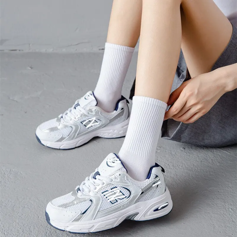 Men's Solid Color Middle Tube Socks - 6 Pairs, White & Black, Breathable Streetwear Fashion