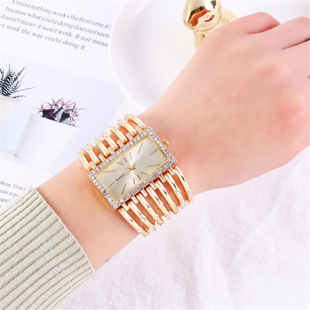 Luxury Qualities Women's Fashion 2023 Diamond Rectangle Watches Gold Alloy Bracelet Wristwatches Simple Ladies Quartz Clock Gift