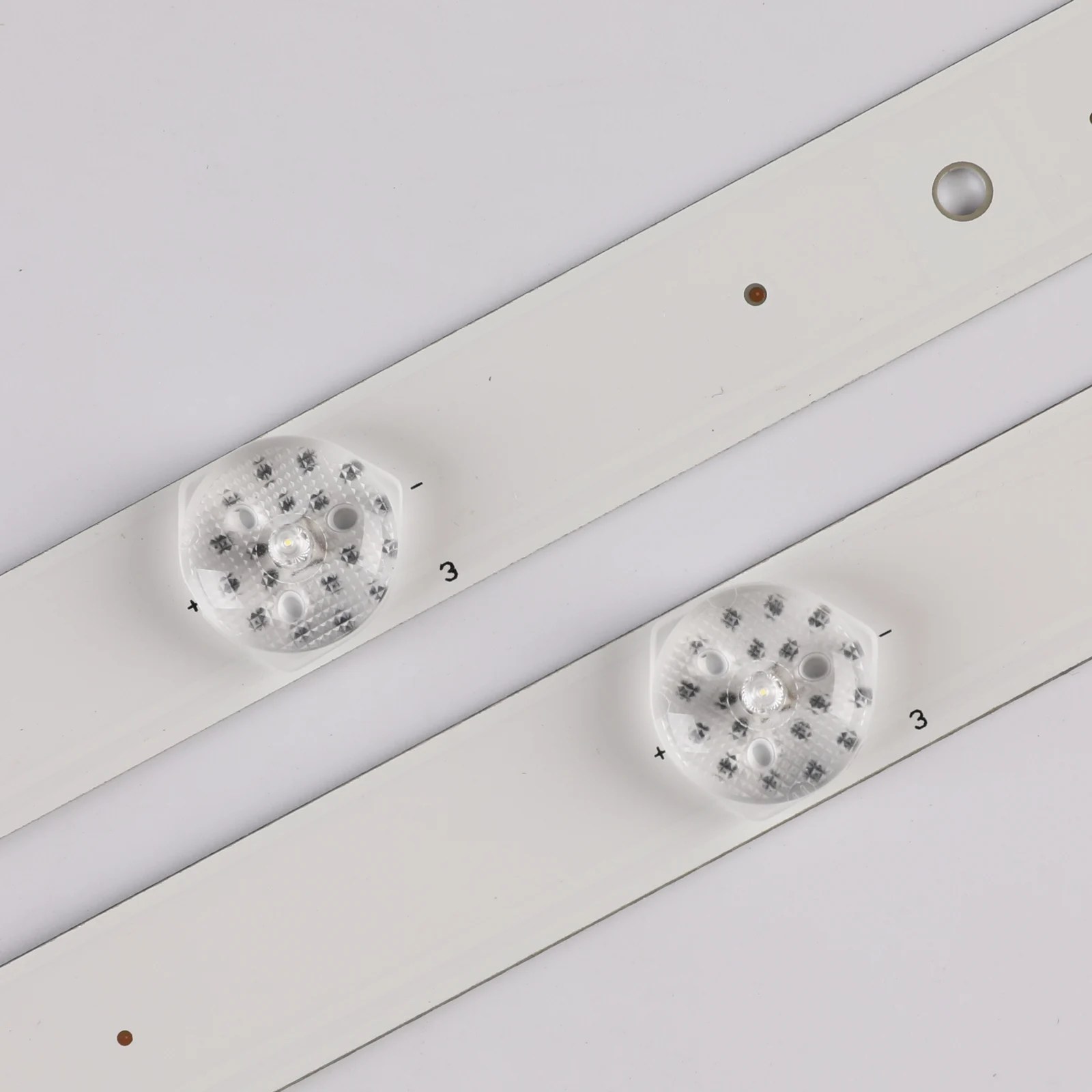 ο 2 / 6LED LED Ʈ Ʈ Toshiba TCL 32L2600 32L2800 L32P1A 4C-LB3206-HR03J HR01J TOT_32D2900 32HR330M06A5 V5