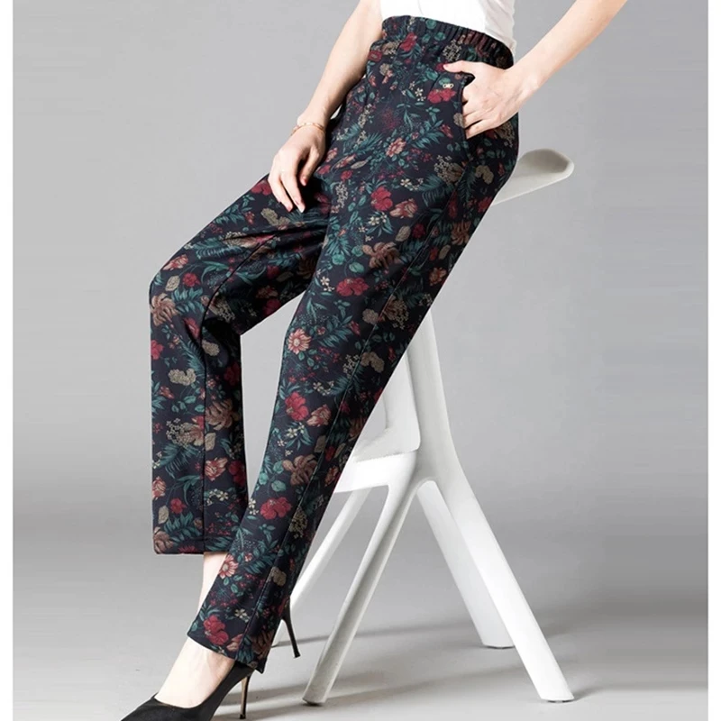 8XL pantaloni da donna di mezza età nuova stampa elastici pantaloni Casual a vita alta pantaloni dritti caldi in velluto invernale pantaloni Oversize della nonna 3