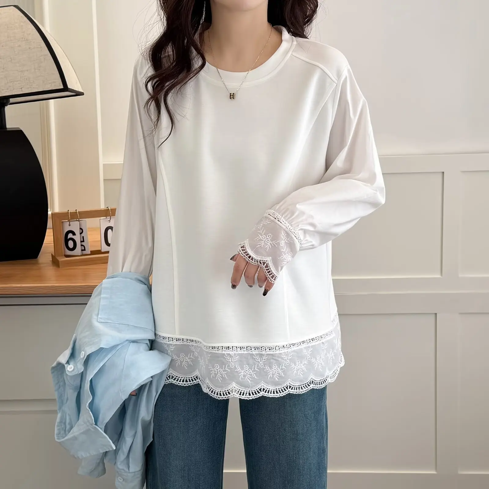 Fashion Plus Size Women's T-Shirt Autumn New Style Elegant Lace Patchwork Long Sleeve Top 2182